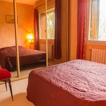 Holiday home Spacious In With Swimming Pool Narbonne