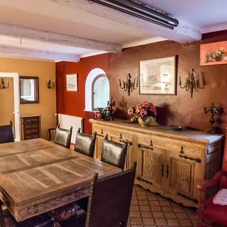 Holiday home Spacious In With Swimming Pool Narbonne
