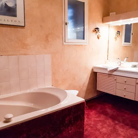 Spacious In With Swimming Pool * Narbonne