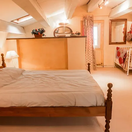 Spacious In With Swimming Pool Narbonne