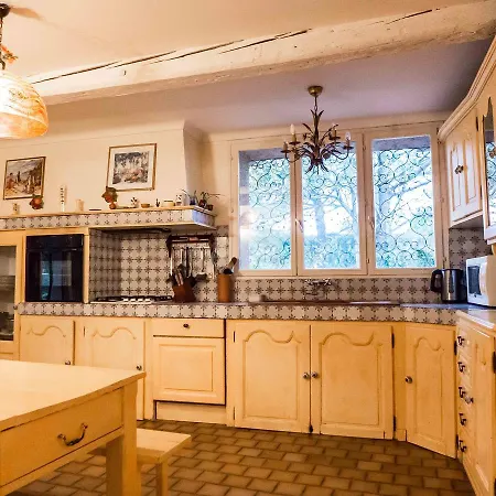 Holiday home Spacious In With Swimming Pool